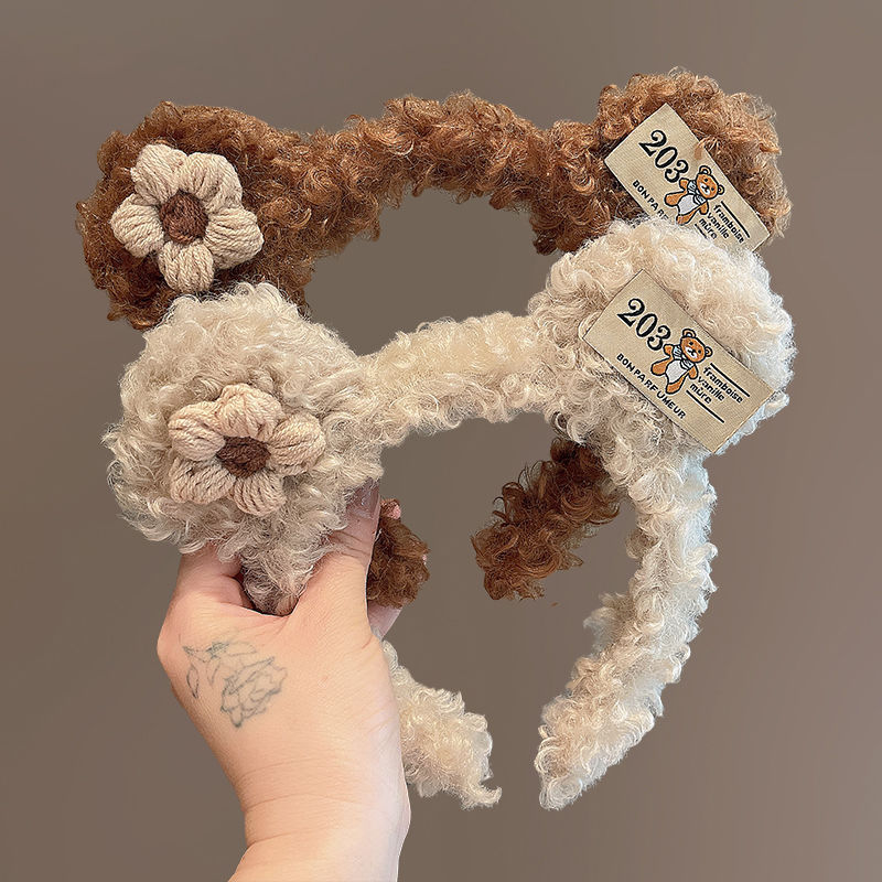 The new cute hair band mask facial cleanser from South Korea has become a hit in 2022. Soft and cute bear bangs and plush headwear for going out Specification drawing