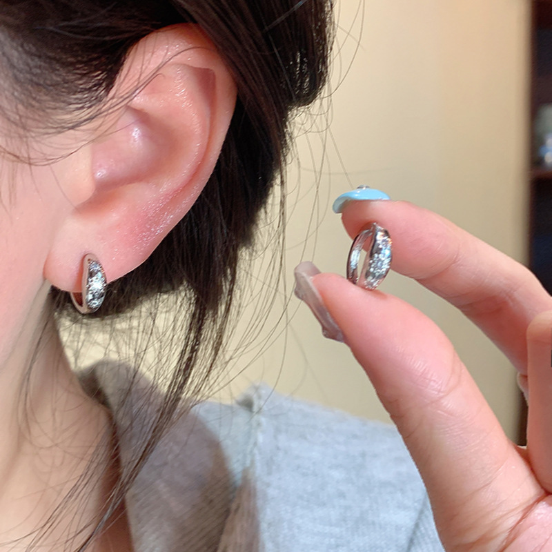 European and American sunflower ring earrings, women's fashionable, retro and high-end style, diamond-encrusted ear studs, personalized ear accessories wholesale details Picture