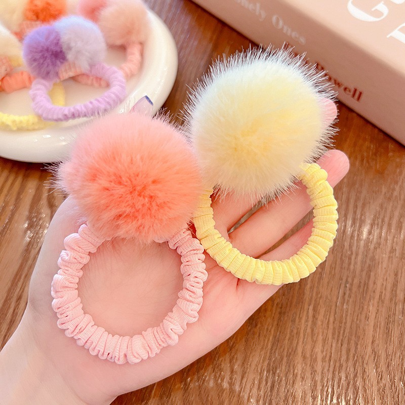 New autumn and winter fluffy hair bands, children's high-elasticity hair ties, princess cute rubber bands, baby pom-ball hair ties Application Scenario