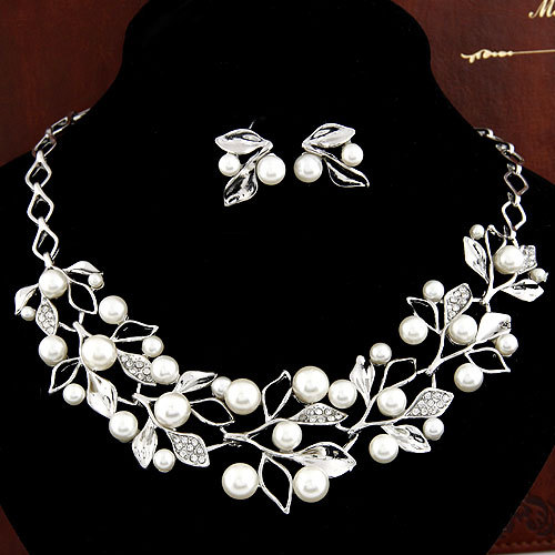 European and American fashionable metal sparkling diamond pearl branch leaf personalized and elegant bridal accessory set N1989 full figure