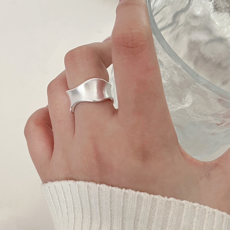 Wide matte texture exaggerated ring for women, Korean style, fashionable and niche matte irregular ring, a ring for Internet celebrities and bloggers details Picture