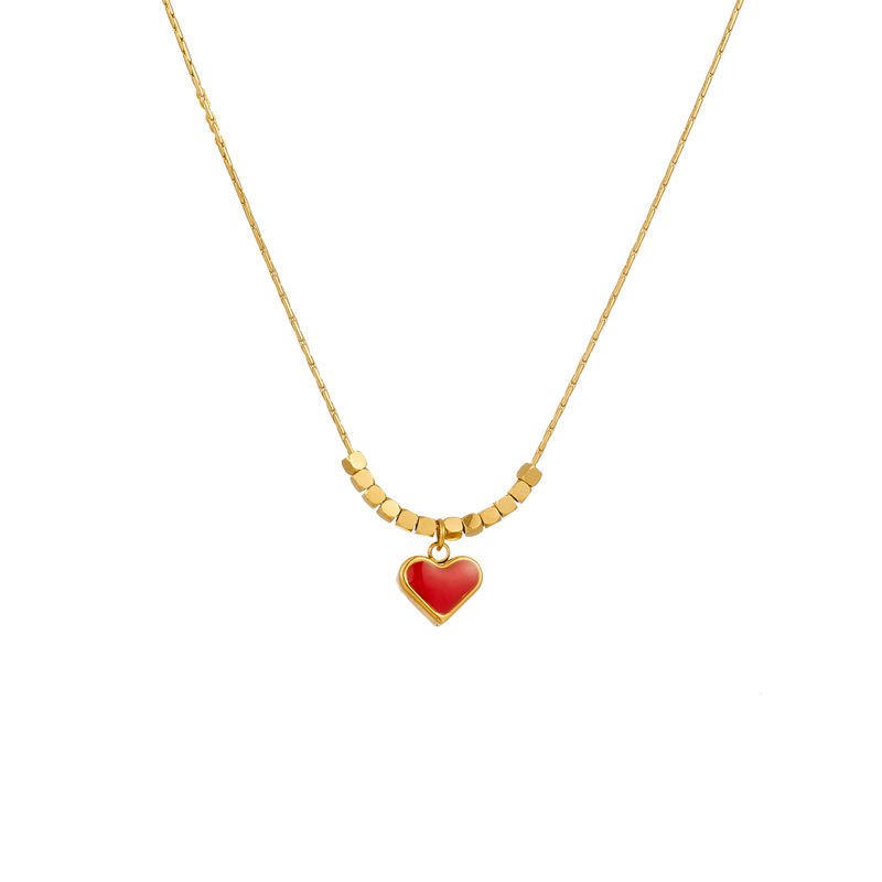 This is a fashionable, niche and unique design with a simple and high-end feel. It features a metal oil-dripping heart-cut square beaded chain necklace Item Picture