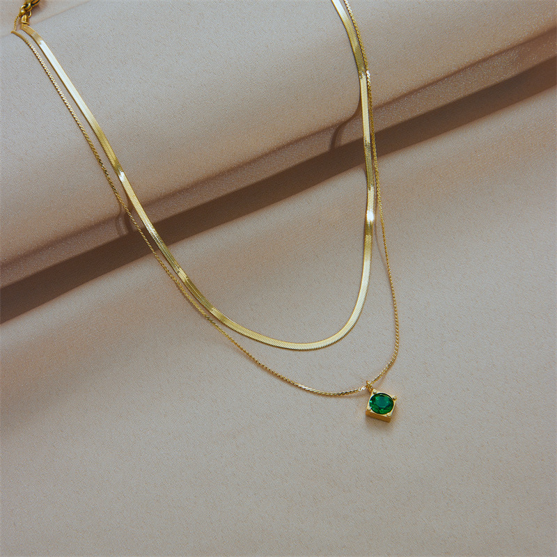 A unique, simple and high-end green square diamond pendant titanium steel double-layer chain necklace from Europe and America details Picture