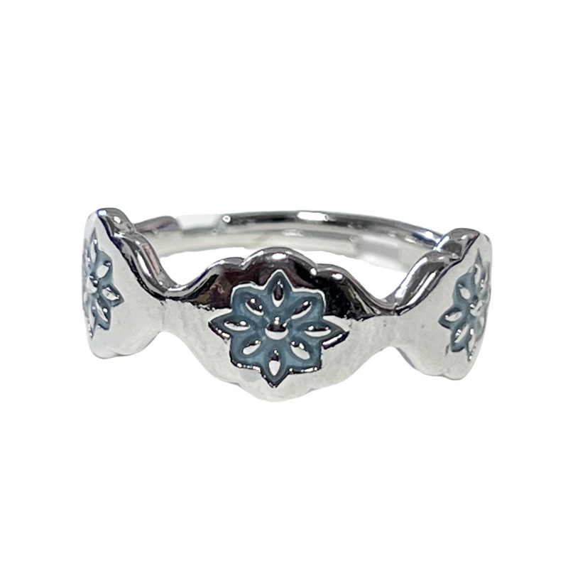 Retro court-style small Daisy enamel elegant open ring for women on Instagram, cold style butterfly simple and niche ring Item Picture