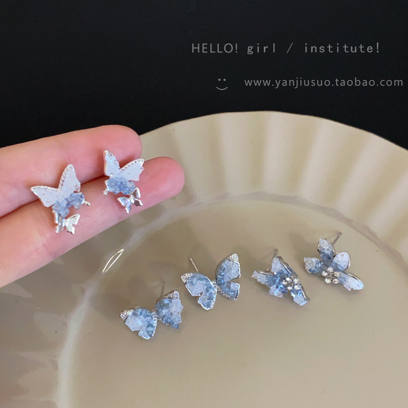 Exquisite micro-inlaid zircon butterfly stud earrings, a niche design for women, exude a sense of high-end luxury and delicate earrings and earrings, new style 2025 details Picture