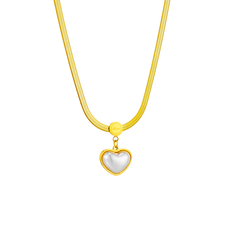 French retro heart-shaped pearl pendant necklace, a niche, light luxury, high-end and cold style accessory collarbone chain Item Picture