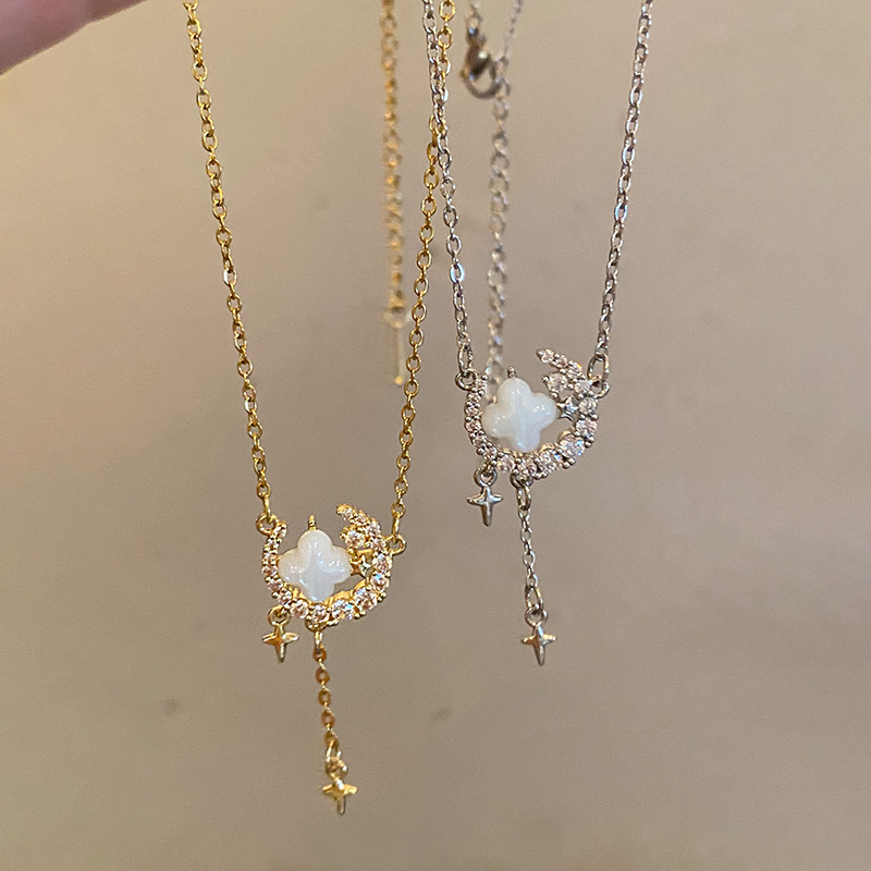 Zircon star and moon tassel pendant necklace accessory for women 2025 New bestseller, exquisite collarbone chain, niche design necklace full figure