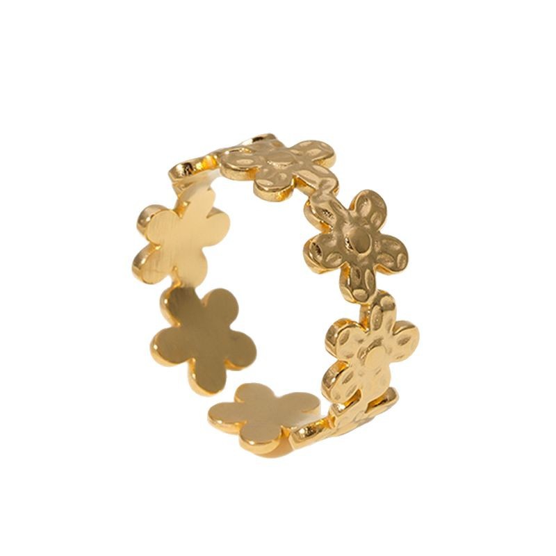 Stainless steel titanium steel flower-shaped ring for women, a niche design with a light luxury and high-end feel, anti-allergy and color fading, and European and American electroplating Item Picture