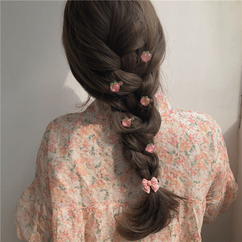 Summer sweet handcrafted hair clips and hairpins from Japan and South Korea, pink strawberry fruit brknit headwear, camellia edge hair clips Specification drawing