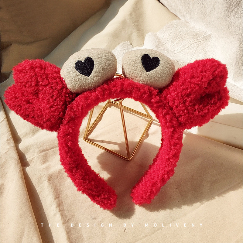 Korean Internet celebrity Big crab facial hair band, cute hair accessory, anti-slip hair clip for women, simple hair tie and hair accessory Application Scenario