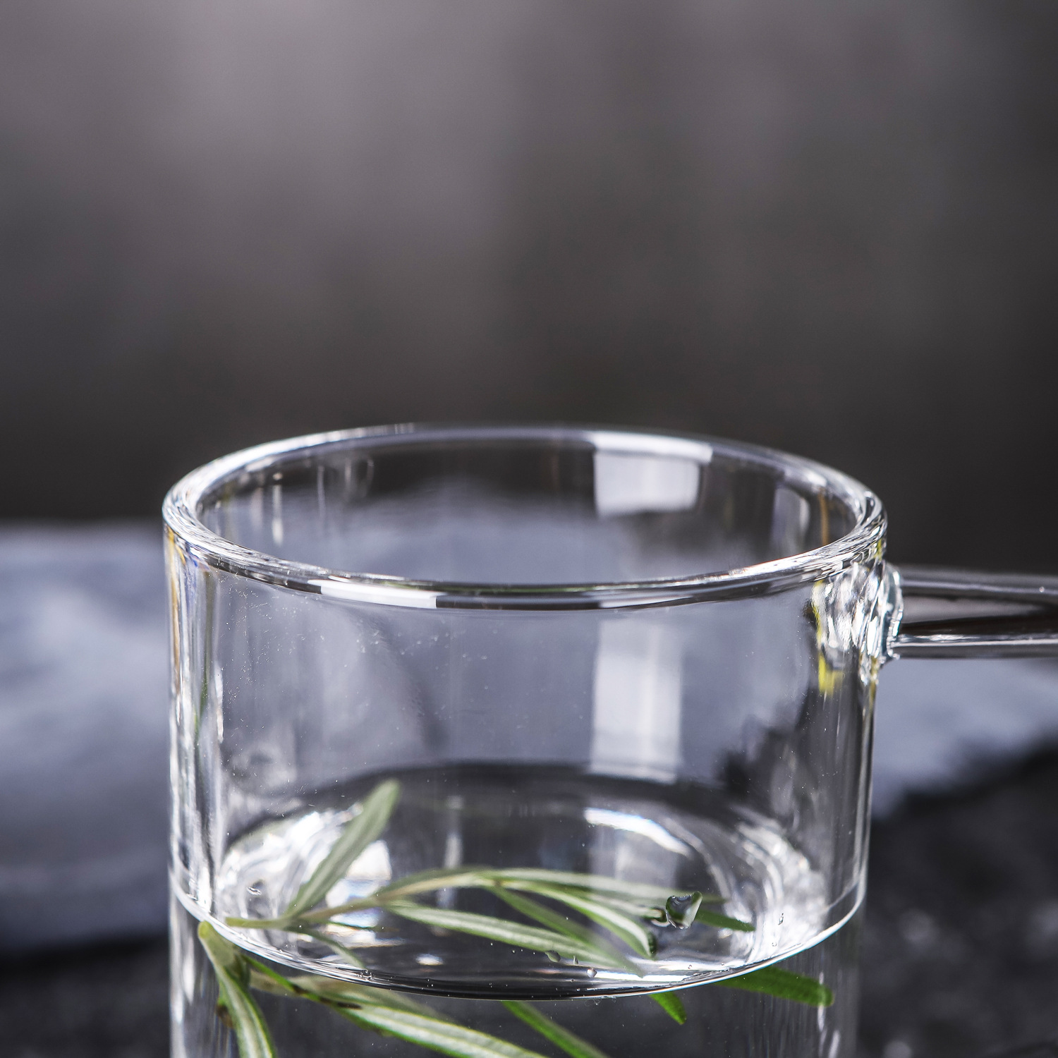 POUGINE crystal Creative Glass Cup, transparent handle cup, Beer mug, heat-resistant water cup, tea cup BJB525 Application Scenario