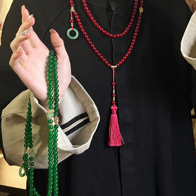 A 108-piece green beaded tassel necklace with a new Chinese style, a long crossbody chain sweater chain accessory Specification drawing