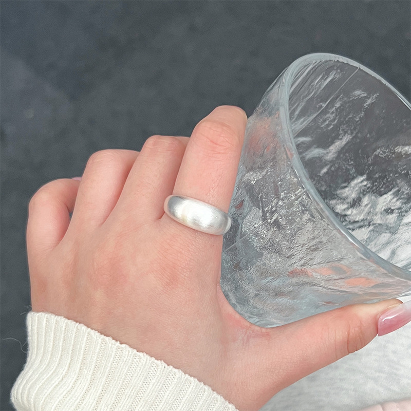 Matte silver brushed ring for women, simple and cold style, light luxury and high-end feel, index finger ring, niche design, exaggerated ring full figure