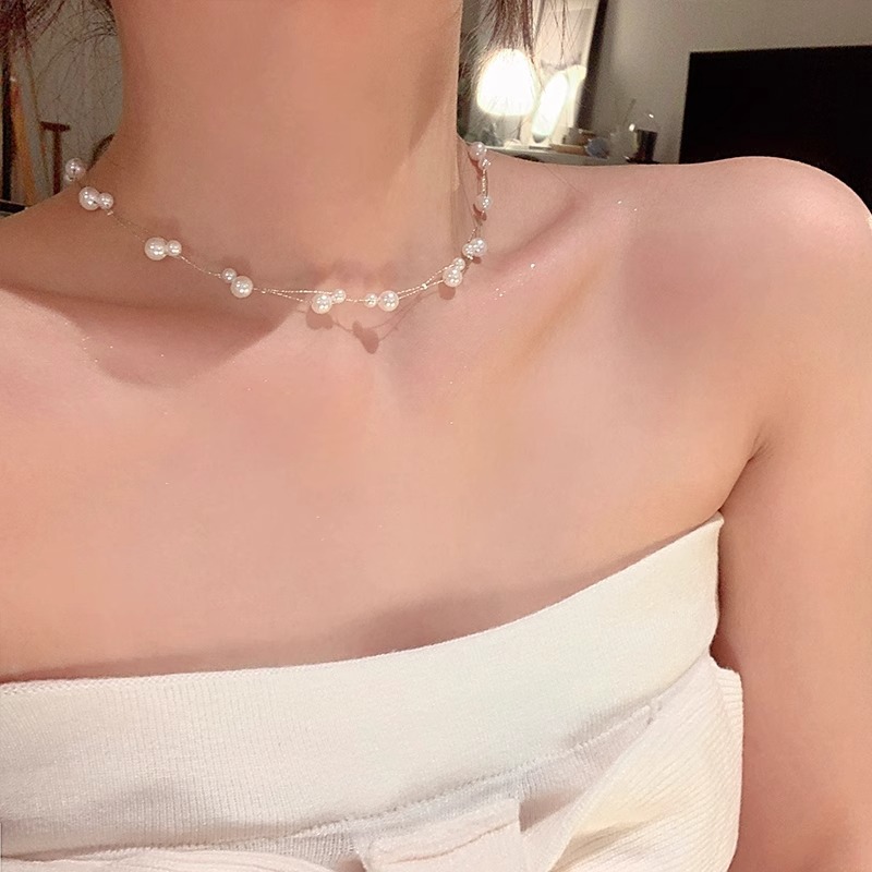 Korean-style double-layer pearl starry sky necklace, a feminine, light luxury and niche necklace accessory, collarbone chain choker full figure