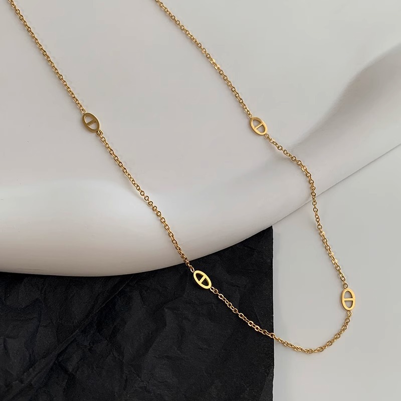 Minimalist and cold style pig nose necklace, versatile daily collarbone chain, fashionable women's necklace, 2023 new style Specification drawing