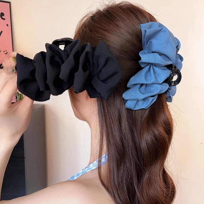 Denim blue cloud pleated bubble grabber for women, a simple and elegant summer hair accessory for the back of the head, versatile and stylish Specification drawing