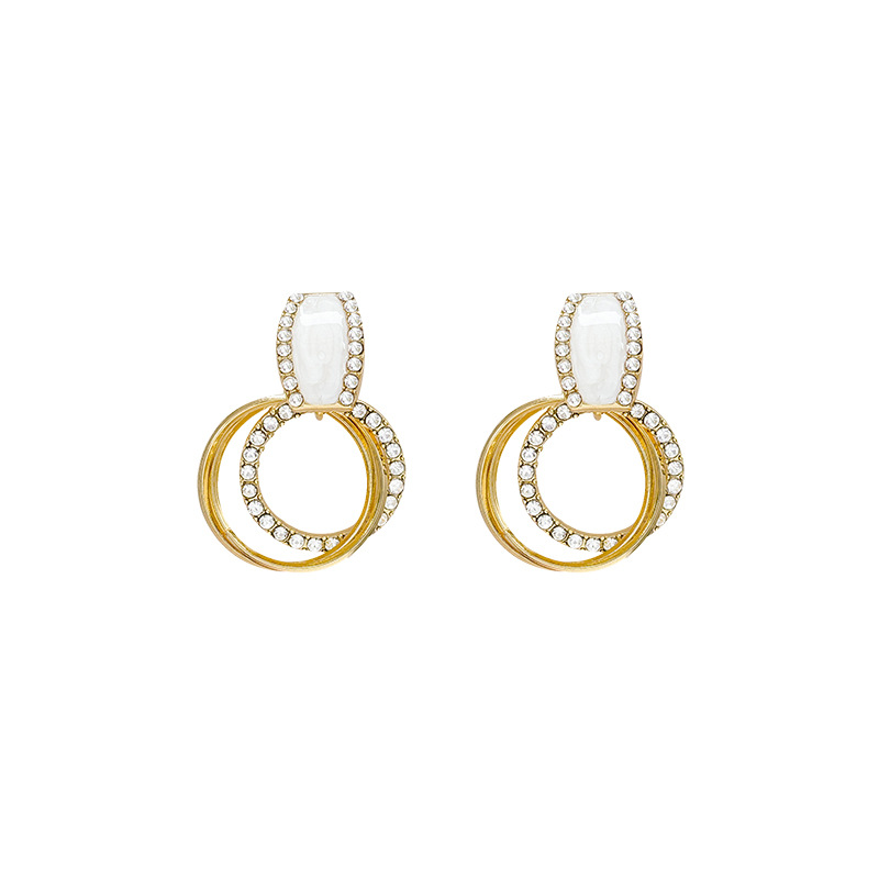 European and American grand diamond-encrusted geometric circle earrings for women, with a light luxury and unique style. Exquisite and fashionable earrings that are popular online for women Item Picture