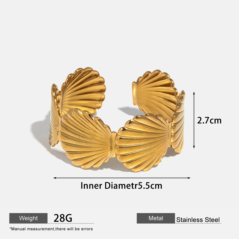 Cross-border popular scallop stainless steel open bracelet for women, 18k gold-plated wide striped hydraulic pressure bracelet in stock Application Scenario