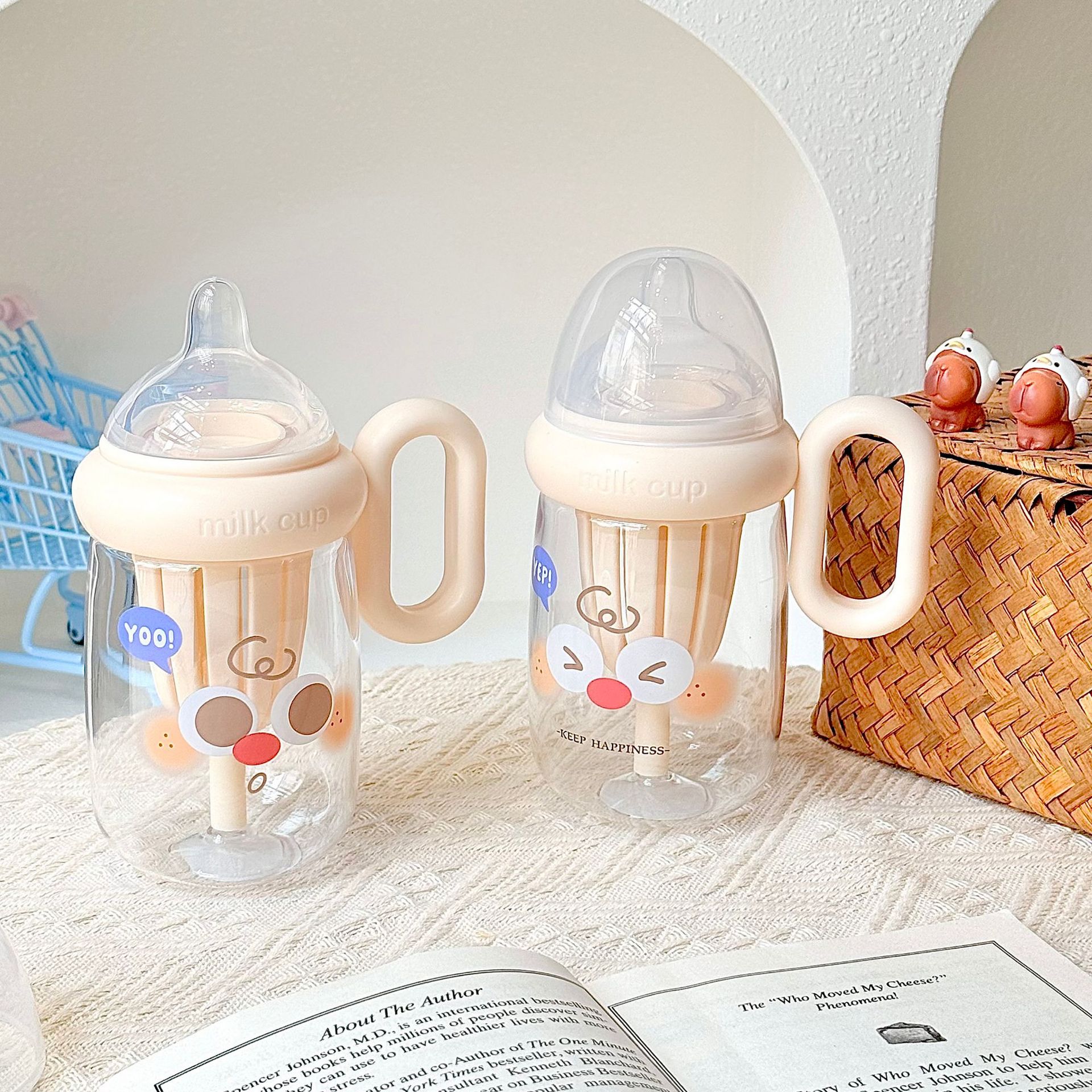Creative baby bottle and water cup, tritan safe material, student plastic cup, girls with tea bin handle, milk cup full figure