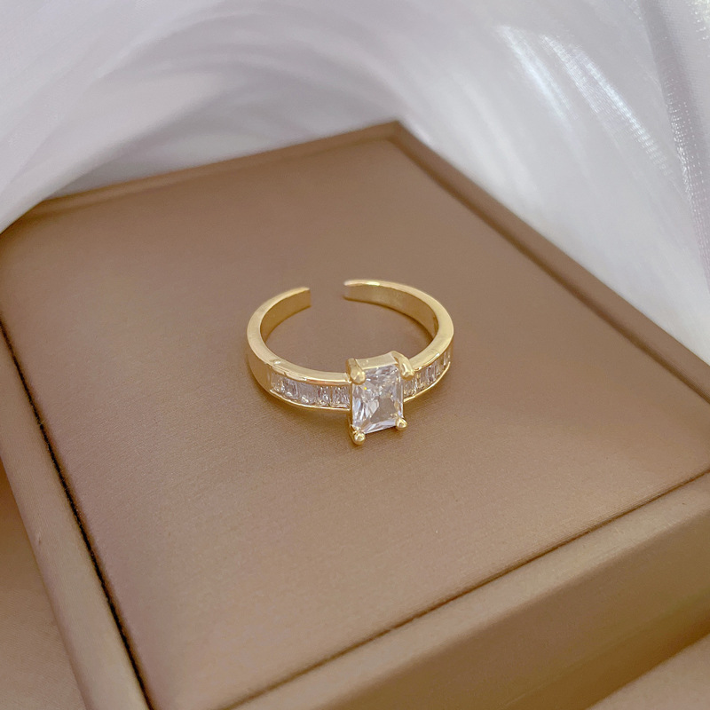 【 Real Gold 】 Square diamond full zirconium wedding ring, adjustable ring opening, simple jewelry, Japanese-style ring couple rings Specification drawing