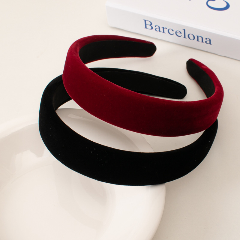 Retro wine red velvet thin sponge hairband for feminine charm, black outdoor compression headband, simple hair hole, Korean hair accessory full figure