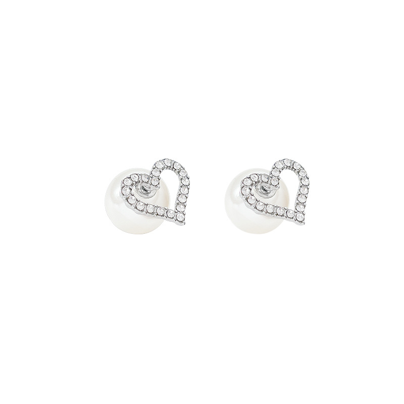 A Korean-style micro-inlaid zircon pearl stud earring with a niche design for women, a pair of heart-shaped earrings with a light luxury and elegant style Item Picture