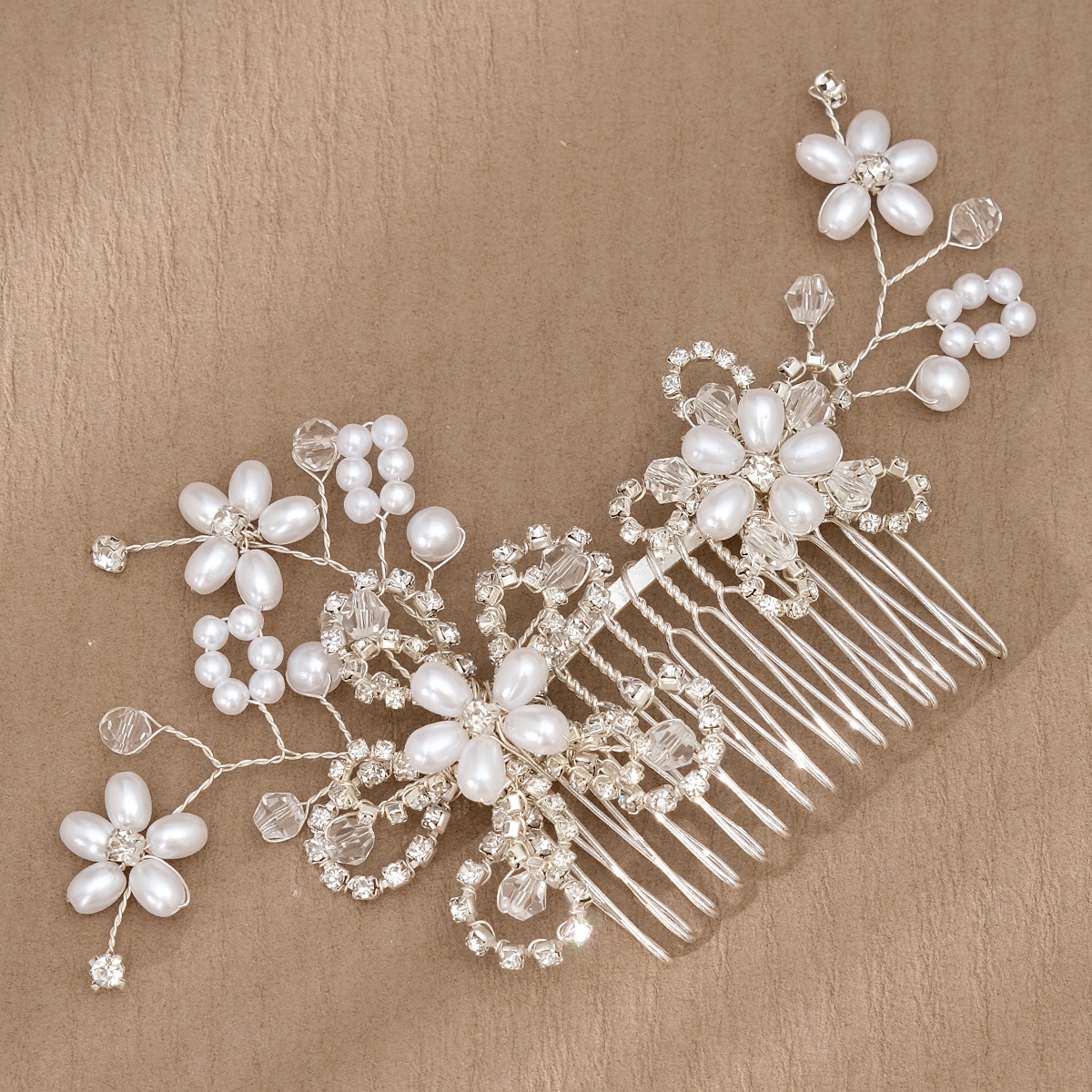 Korean-style bride's hair bun, hair comb, photography photo, hair flower, wedding dress, hair accessory, handcrafted crystal flower, pearl comb full figure