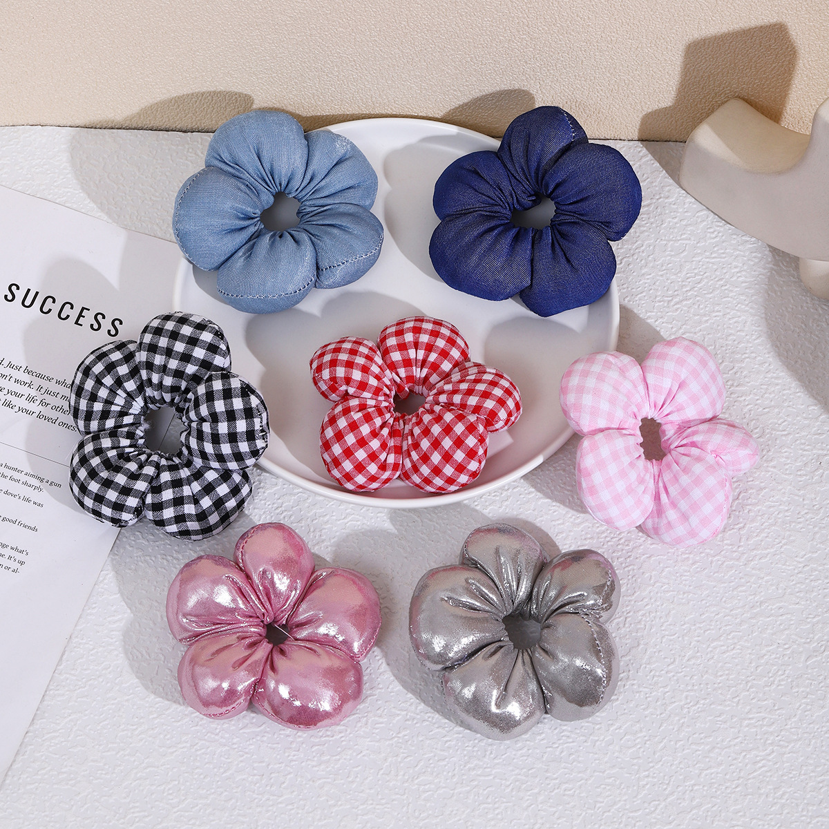 Korean-style large intestine hair tie, three-dimensional children's flower, girl's updo, cotton-filled bun hair rope, cute hair accessory full figure