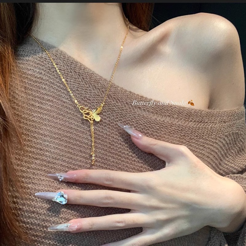 Snake and Butterfly ~ New Chinese-style snake Entwined butterfly pendant necklace, women's accessories, zodiac year collarbone chain, sweater chain details Picture