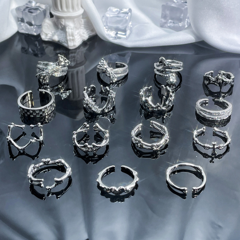 Fashionable and simple, irregular-textured open ring, a cold and unique design for women, with a simple and layered index finger ring Specification drawing