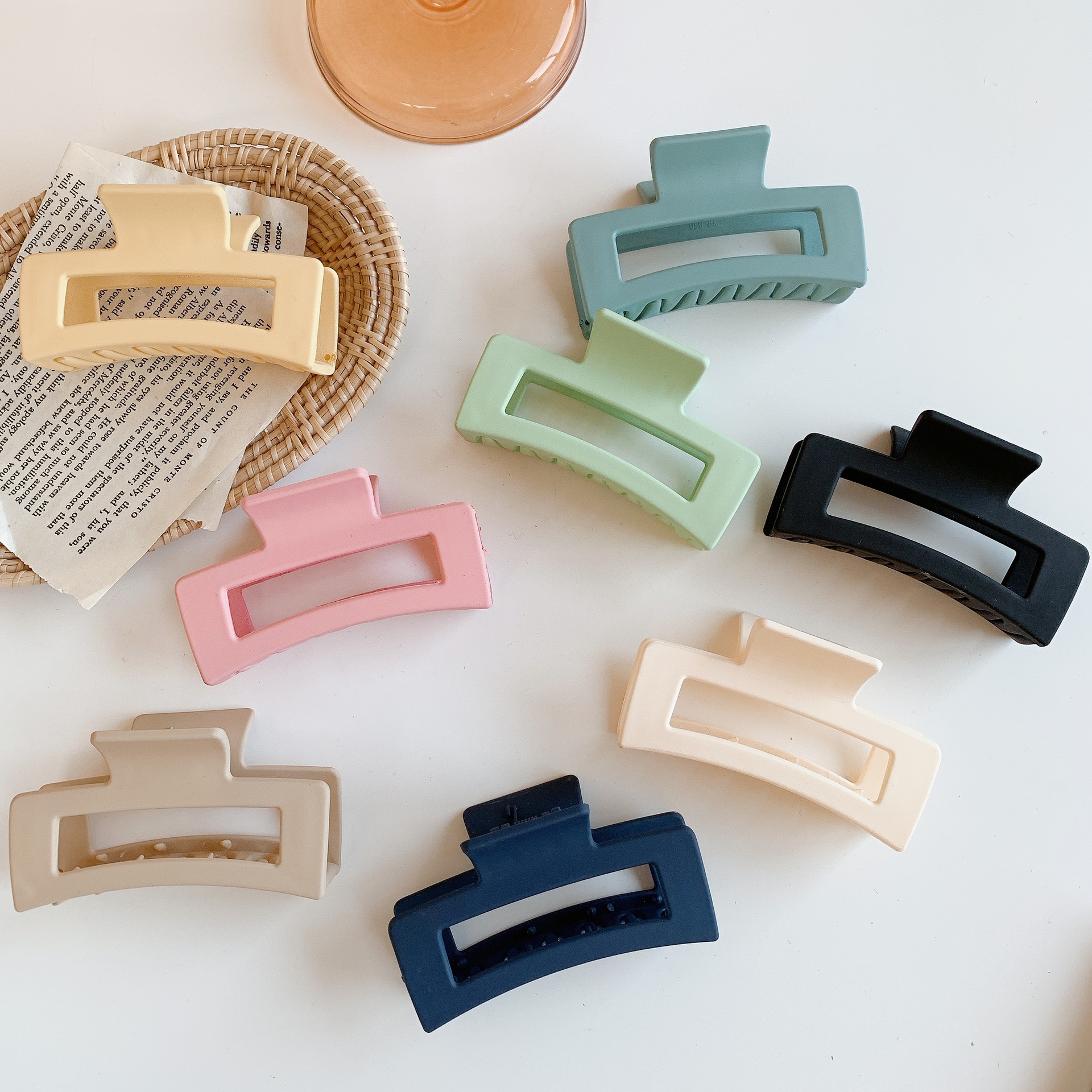 Square large matte texture gripper, simple hair gripper, retro French hair clip, Korean shark clip, large-capacity hair clip details Picture
