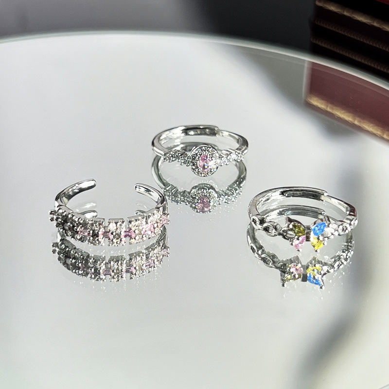 A new, simple yet sophisticated, sweet and cool butterfly-shaped opening ring with a cold female style, exquisitely layered and luxurious index finger ring Application Scenario