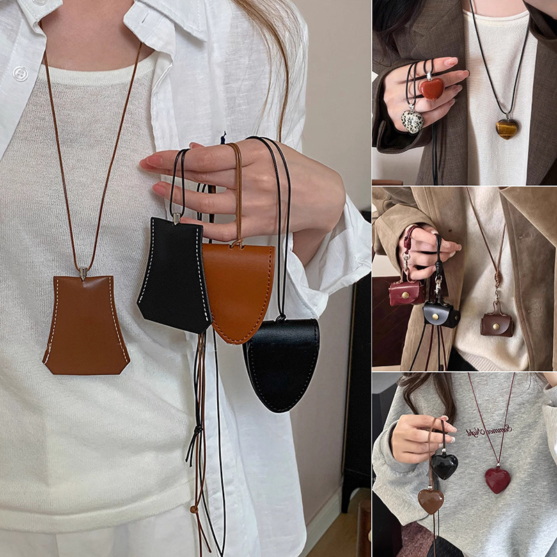 Geometric necklaces, glasses, keys, leather bags, necklaces, elegant and fashionable collarbone chains, simple and high-end necklaces wholesale full figure