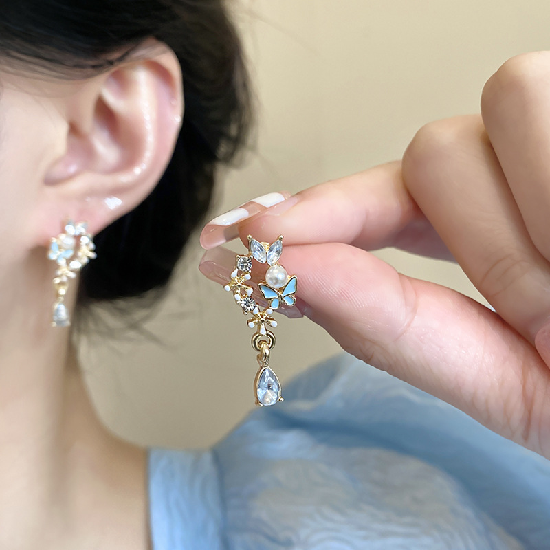 Super ethereal and exquisite pearl butterfly stud earrings for women, light luxury, versatile, high-end and elegant, fringed zircon earrings, best-selling earrings details Picture