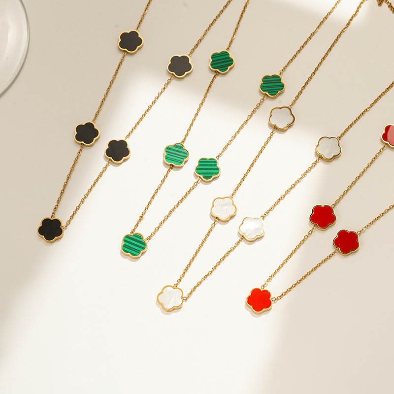 Fashionable titanium steel non-fading five-color collarbone chain, elegant and light luxury versatile necklace, women's Little Red Book same style accessories wholesale full figure