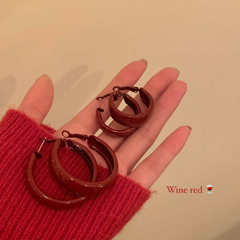 Ankela wide-brimmed earrings for autumn and winter, fashionable for women to show off their faces, small ear rings with a circular and high-end feel, and ear studs are best-selling earrings Specification drawing