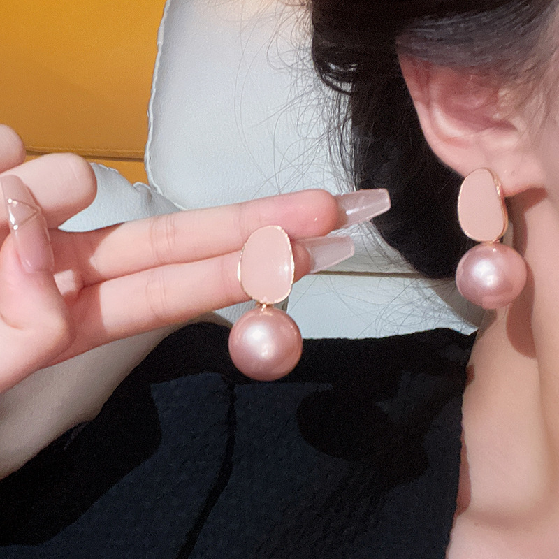 Light luxury French retro pearl earrings, women's fashion, niche design, high-end feel, the same style of ear studs and earrings as Internet celebrities Specification drawing