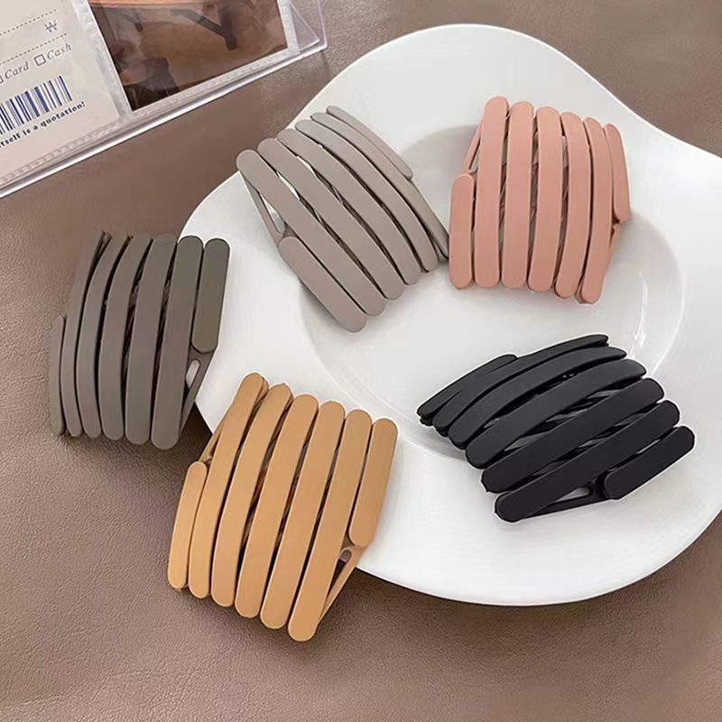 New telescopic hair band, portable folding, with a hair tie, is a perfect tool for managing broken hair in summer. It's a women's headband details Picture