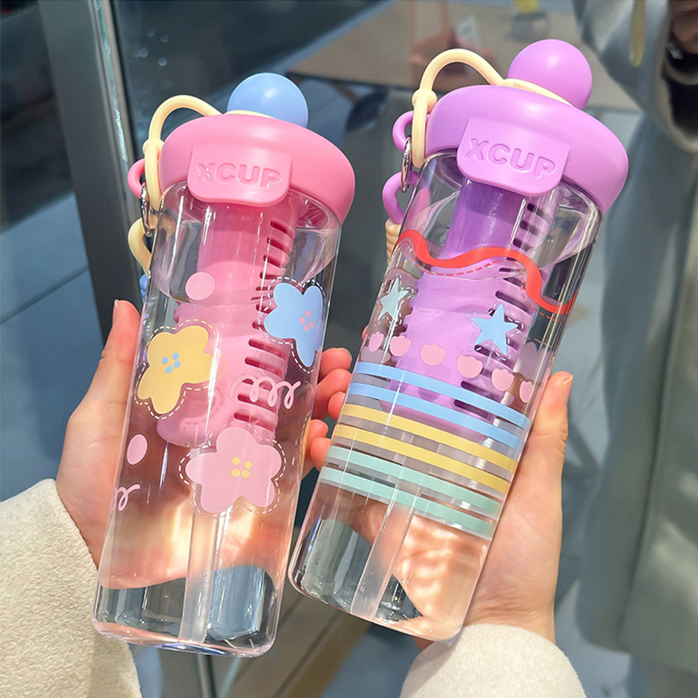 Women's water cup with large capacity 2025 new model, high appearance level, summer portable travel cup with filter, tea brewing straw cup full figure