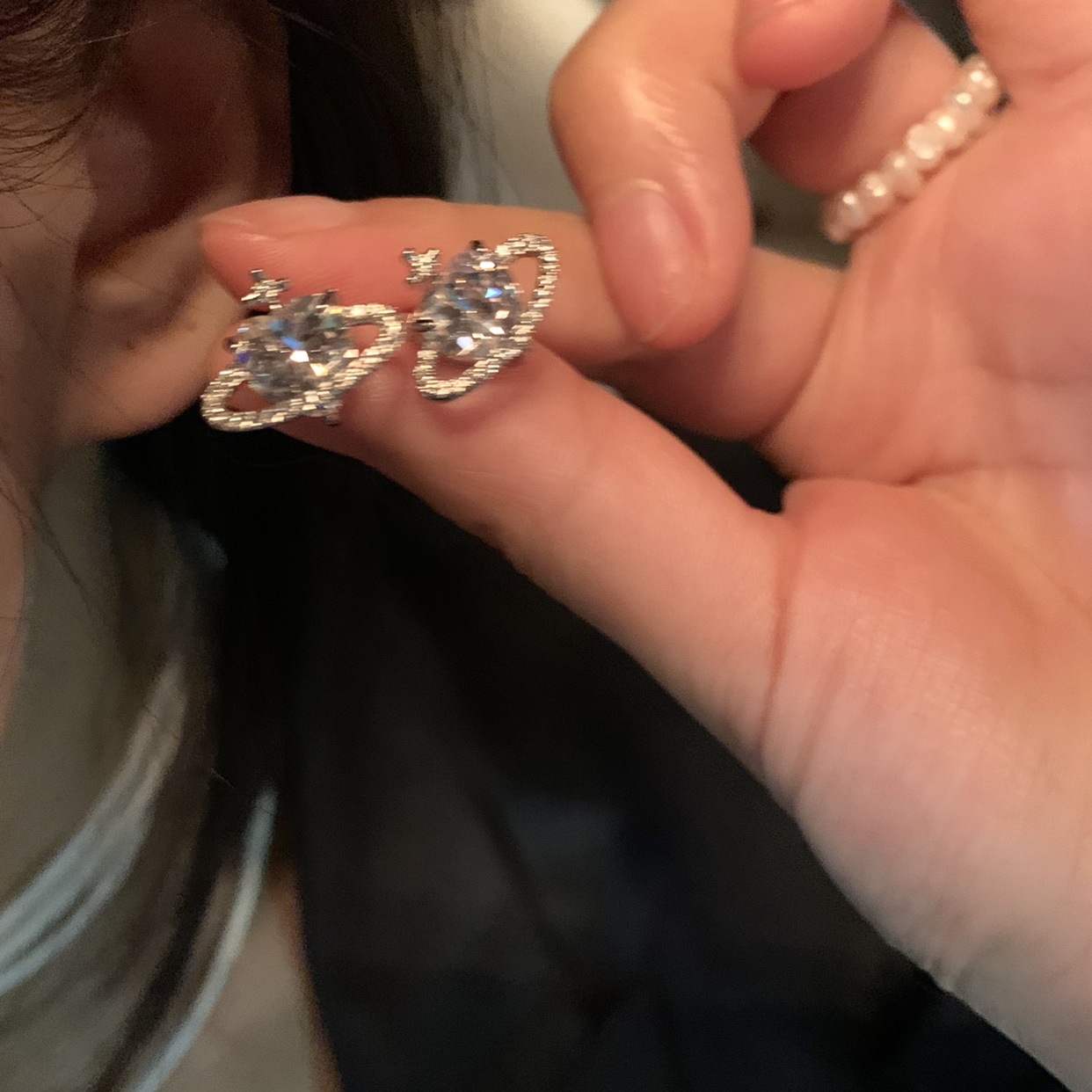 S925 Silver needle micro-inlaid zircon new ball stud earrings, a niche, light luxury, sweet and cool style earring for women, a simple and high-end look Specification drawing