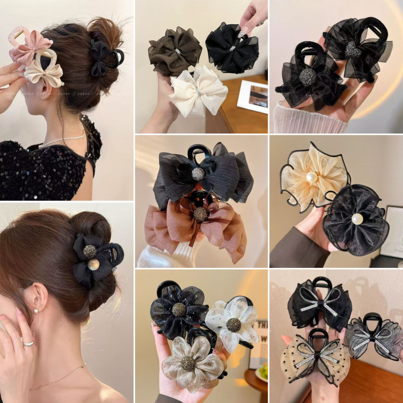 A high-end, sweet and gentle French shark bun hair clip with a Korean-style tulle flower grab on the back of the head full figure