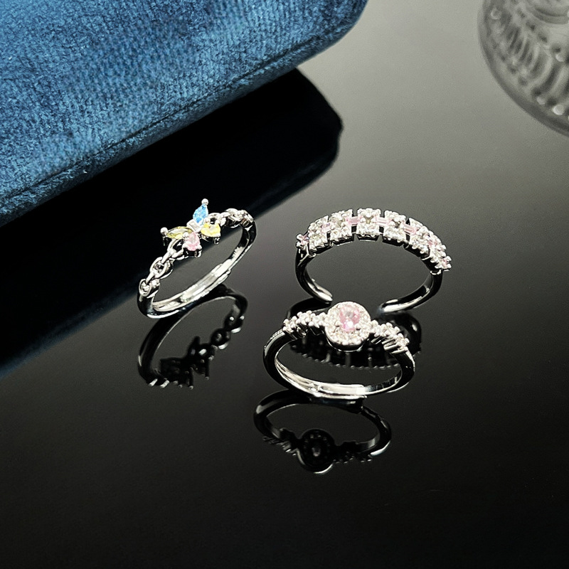 A new, simple yet sophisticated, sweet and cool butterfly-shaped opening ring with a cold female style, exquisitely layered and luxurious index finger ring Specification drawing