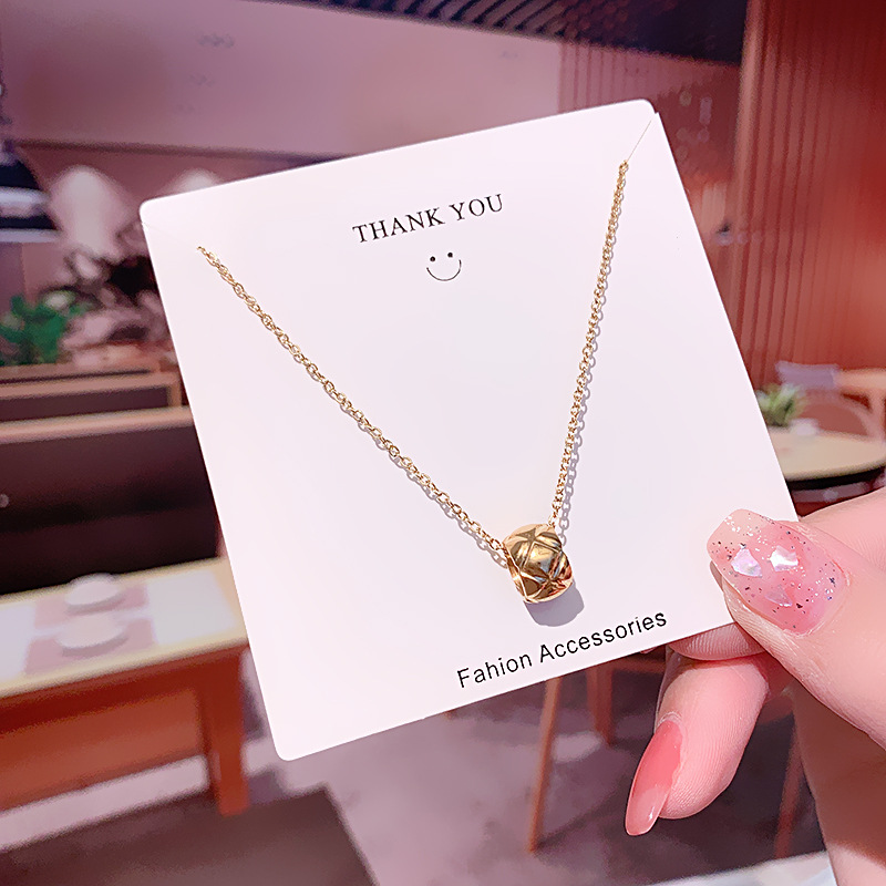 Korean version simple small gold bead necklace, women's real gold electroplated popular collarbone chain, niche and versatile, non-fading necklace accessory Application Scenario