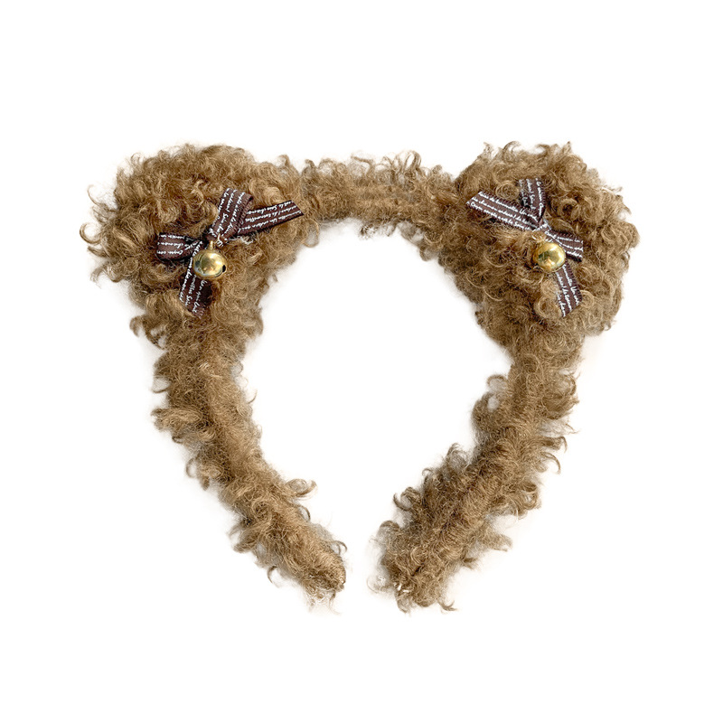 The plush bear bell headband for autumn and winter is versatile and cute for going out. It's a fairy forest-style headband and hair accessory Item Picture