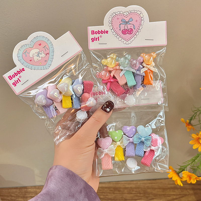 Dopamine candy-colored hair clips, fully wrapped fabric buttons, duckbill clips, bow, side clips of girls' bangs, hair accessories Application Scenario
