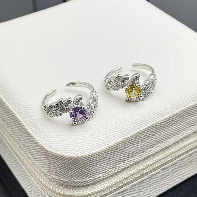 New high-end and elegant purple diamond open ring for women, a light luxury leaf sweet and cool niche cold style exquisite best friend ring Application Scenario