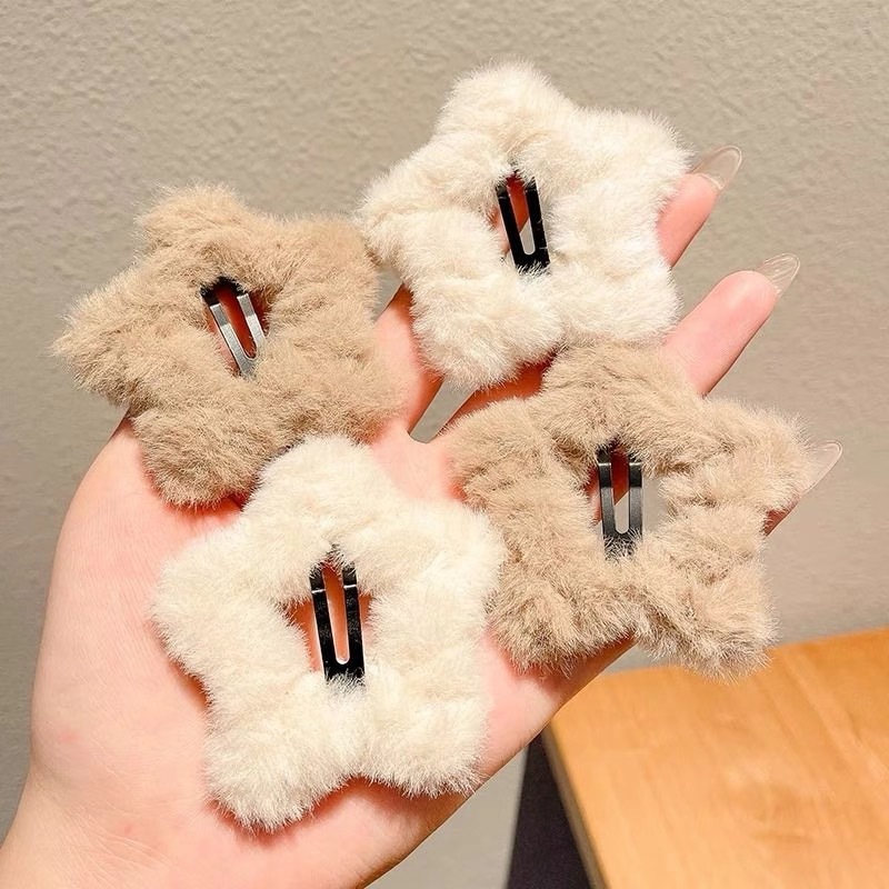 Autumn and winter plush five-pointed star hair clips, simple rice-coffee star BB clips, hollowed-out girl side clips, cute hair accessories and hair clips full figure