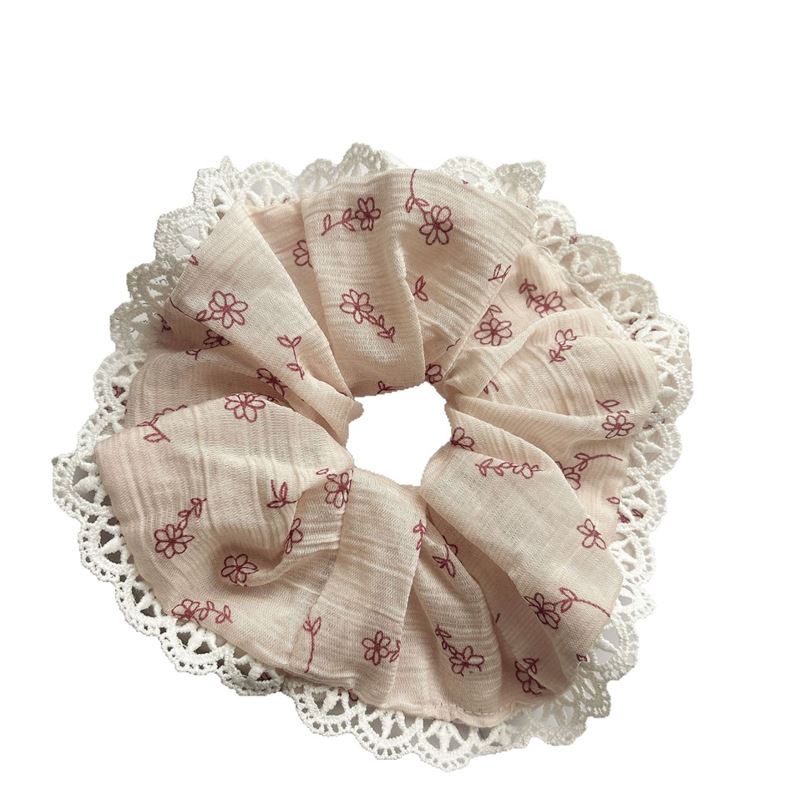 Gentle and elegant, beige small floral lace trim fabric large intestine hair band, sweet and fresh, forest-style girl hair tie Item Picture