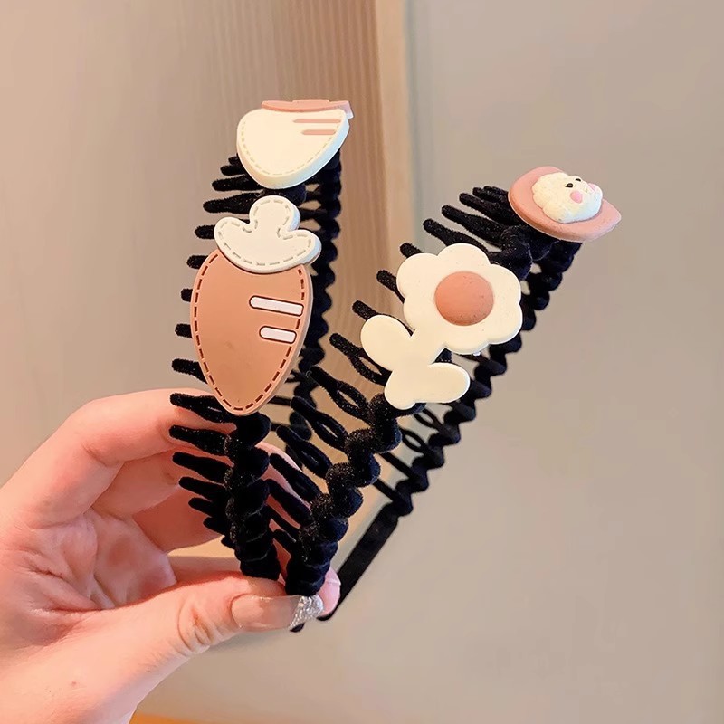 Children's milk coffee cartoon plush hairband, cute headband for girls, no headband, little girl princess headwear, broken hairpin comb Application Scenario