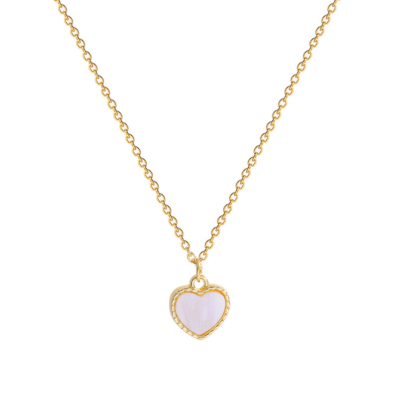 The new Korean version mother-of-pearl heart-shaped combination necklace is a fashionable, niche and high-end design for women. It is a versatile collarbone chain accessory Item Picture